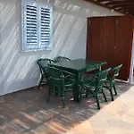 Apartment Dub